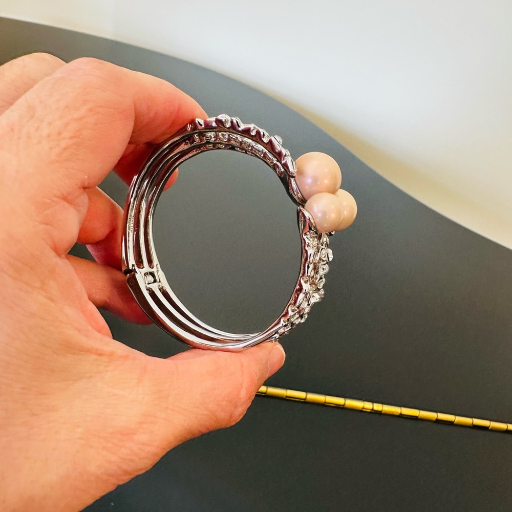 Alexis Bittar RARE Luxury authentic formal pearl Crystal Statement Cuff/Bracelet - Picture 12 of 17